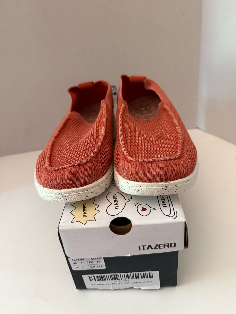 Itazero Big Girl Rust Orange Slip-On Knit Walking Sneakers Youth 4 NEW